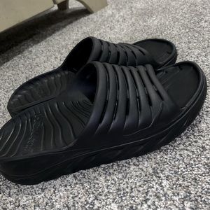 Hoka recovery slides